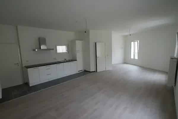 Appartement te Huur: Gerenoveerde Studio