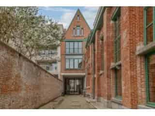Woonerf De Confiserie Antwerpen: Luxe Appartementen in Gerenoveerde Art-Nouveau Fabriek