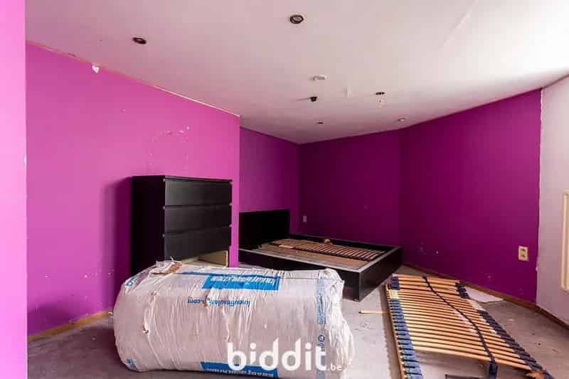 Huis ingedeeld in 4 units casco renovatieproject