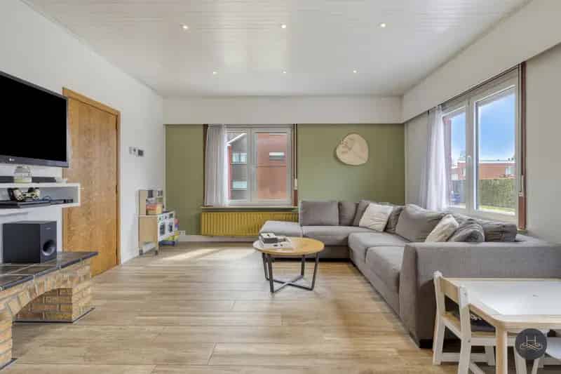 Gerenoveerde Ruime Woning 253m2 4 Slaapkamers Tuin Garage Airco