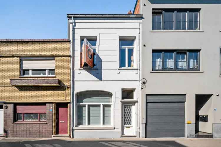 Huis te Huur Herentals: Charmante Stadswoning met 3 Slaapkamers en Tuin