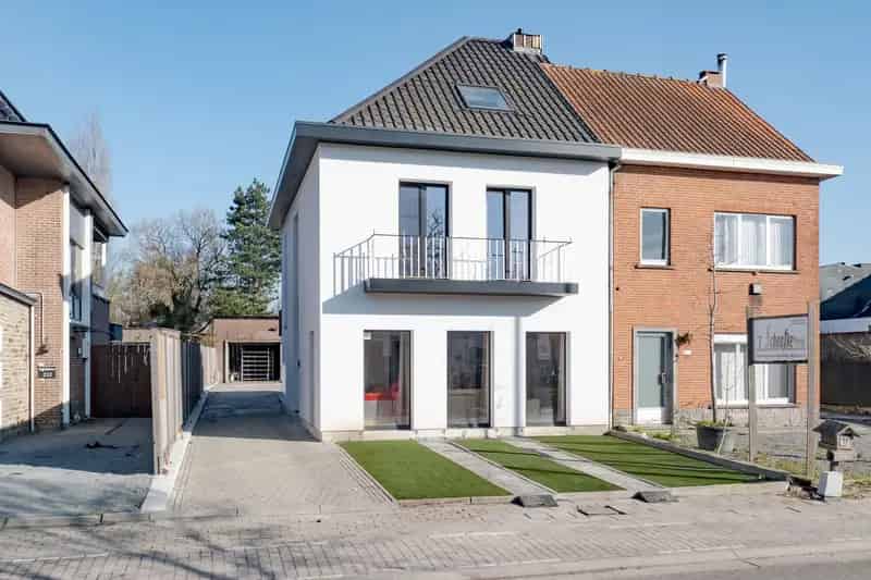 Gezinswoning met loods te huur Sint Niklaas