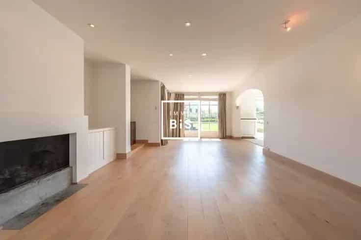 Luxe Villa Te Koop met Binnenzwembad en Wellness