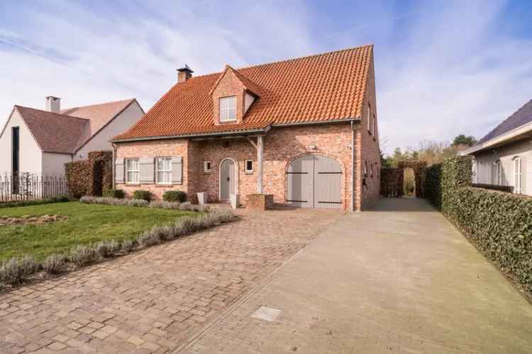 Huis te koop landelijke villa met vier slaapkamers in Wuustwezel