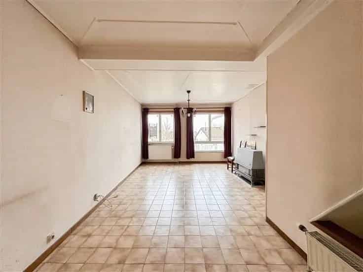 Huis Te Koop Bel-Etage Te Renoveren 2 slaapkamers
