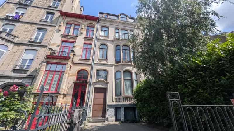 Appartement te Schaerbeek 85m² 1 slaapkamer ruim terras