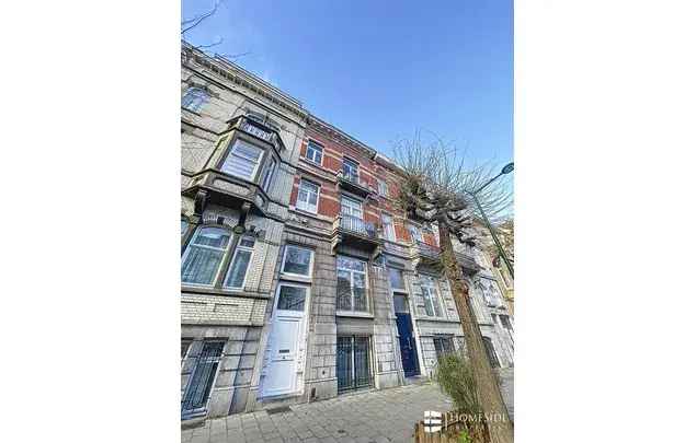 Huur 1 slaapkamer appartement van 65 m² in Brussels