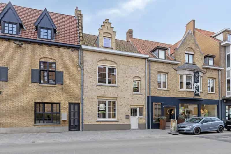 Gerenoveerde Rijwoning Diksmuide Centrum 2 slaapkamers