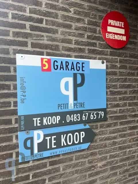 Ruime Garages te Koop in Centrum Brakel