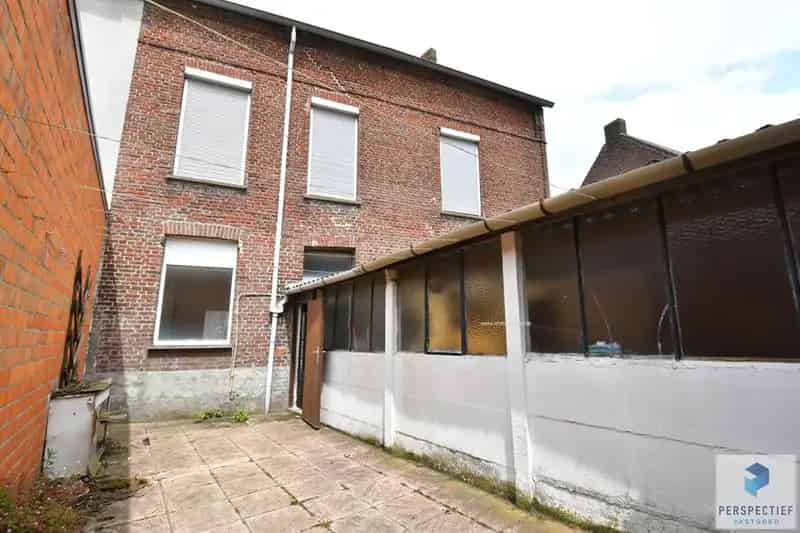 Te renoveren woning met 4 slaapkamers Ruiselede