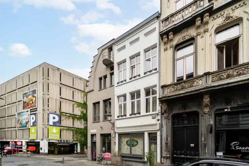 Gerenoveerd Beleggingspand Antwerpen 4 Units Hoge Huuropbrengsten
