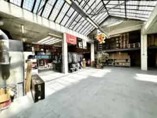 Industrie te koop Vorst - 680m² Atelier Magazijn Kantoren