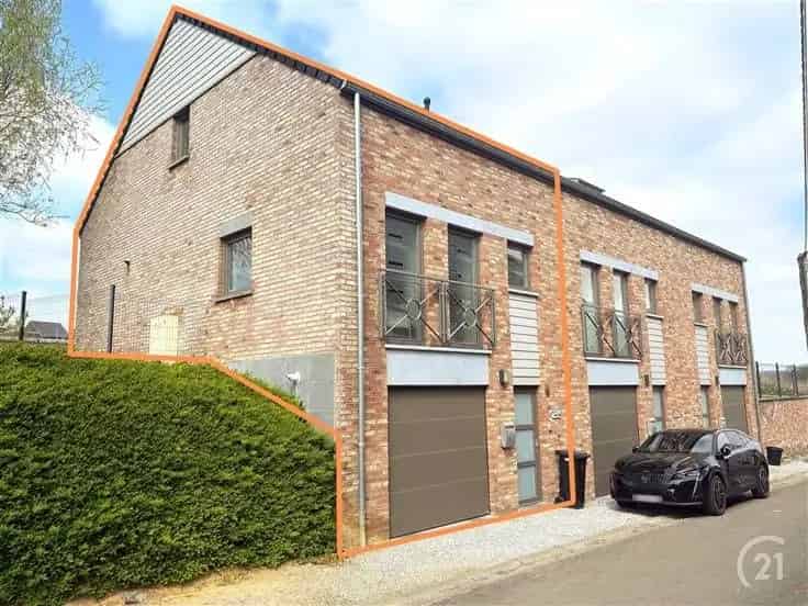 Huis Te Koop Mettet Centrum: 2 Verdiepingen, Tuin, Garage