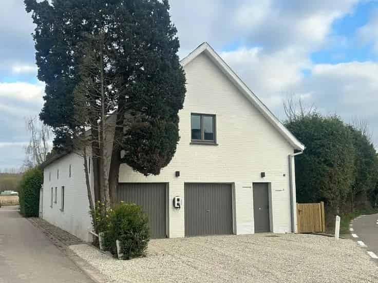 Eco Fermette te Koop: 2 slaapkamers, grote zolder, 2 garages