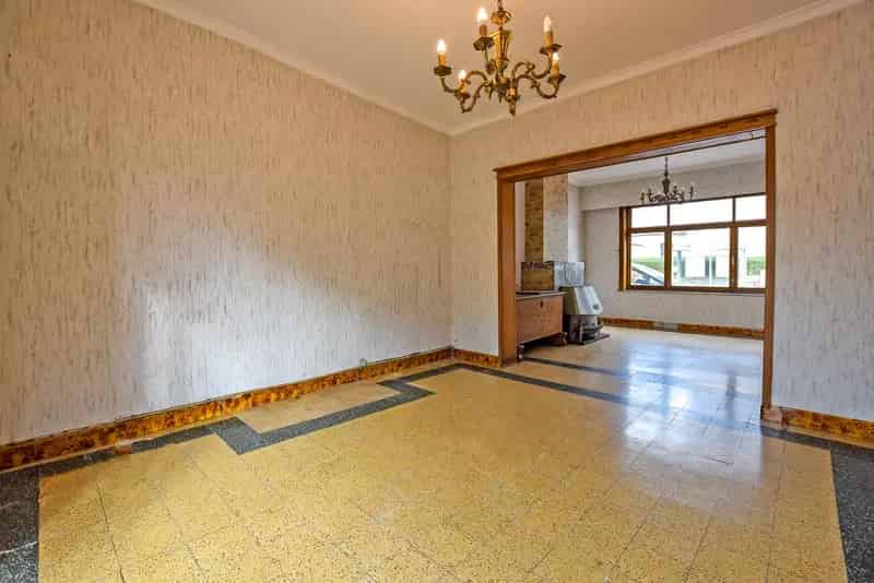 Ruime Te Renoveren Woning 5 Slaapkamers Garage Izenberge
