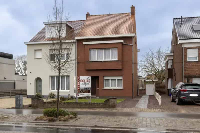Te renoveren woning met 2 slaapkamers nabij centrum Nijlen