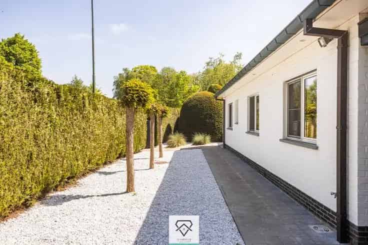 Villa te koop Drongen: Gerenoveerde gezinswoning met tuin