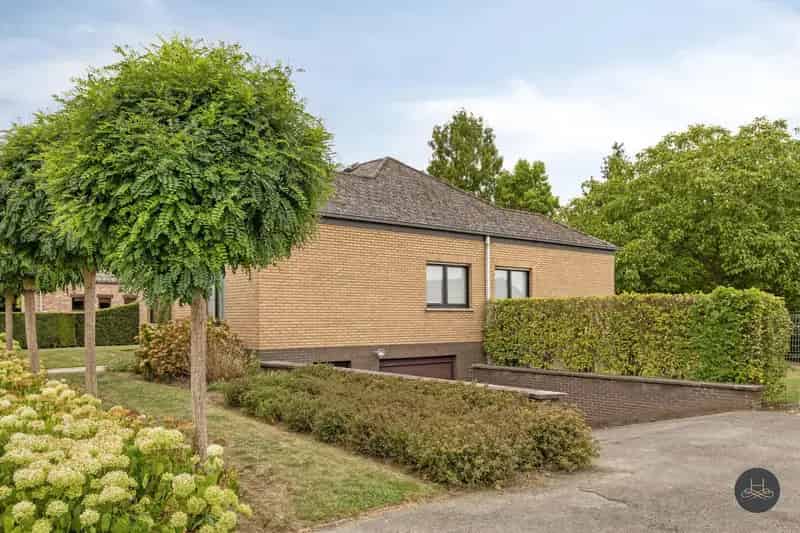 Gezinswoning met tuin nabij het centrum