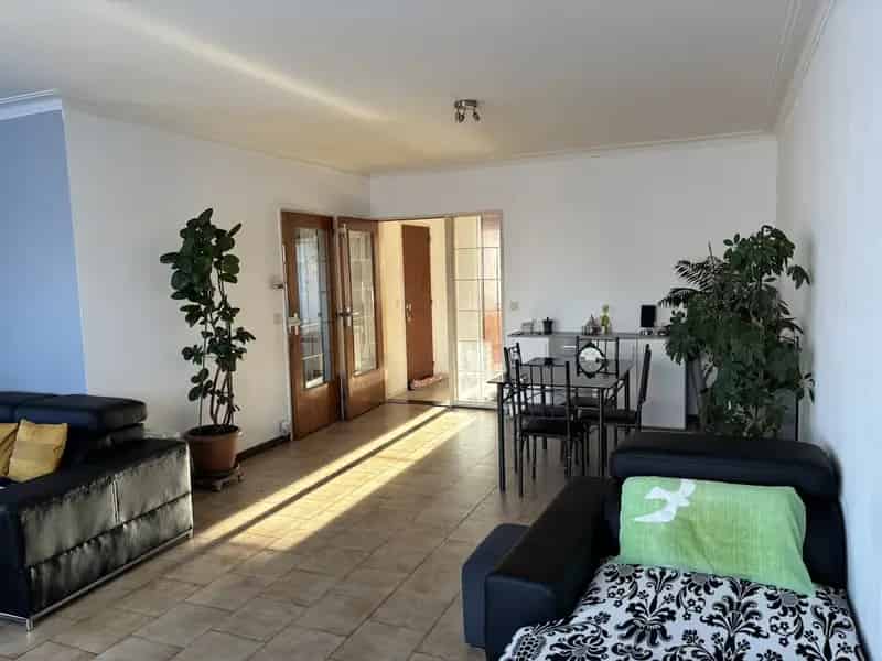 Appartement te koop Burcht 2 slaapkamers terras recent gerenoveerd