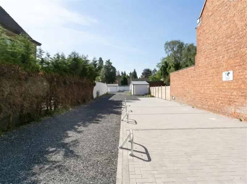 Autostaanplaats te Huur Gent Nabij R4 E40 E17