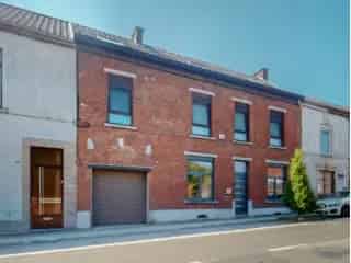 Huis te koop Courcelles 206m² - 4 slaapkamers - Zwembad