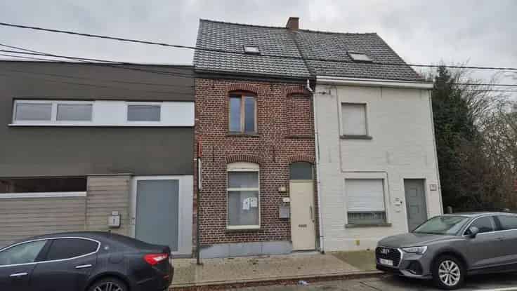 Huis Te Koop Roeselare: 2 Slaapkamers, Instapklaar