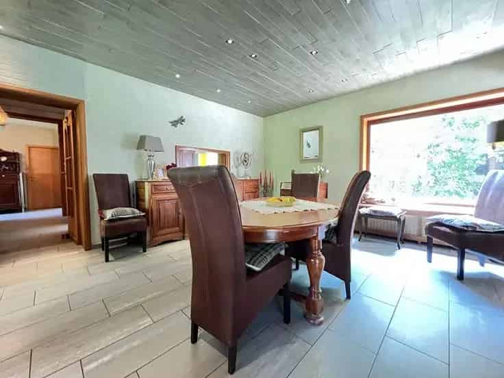 Huis Te Koop 270m2 4 slaapkamers Grote tuin
