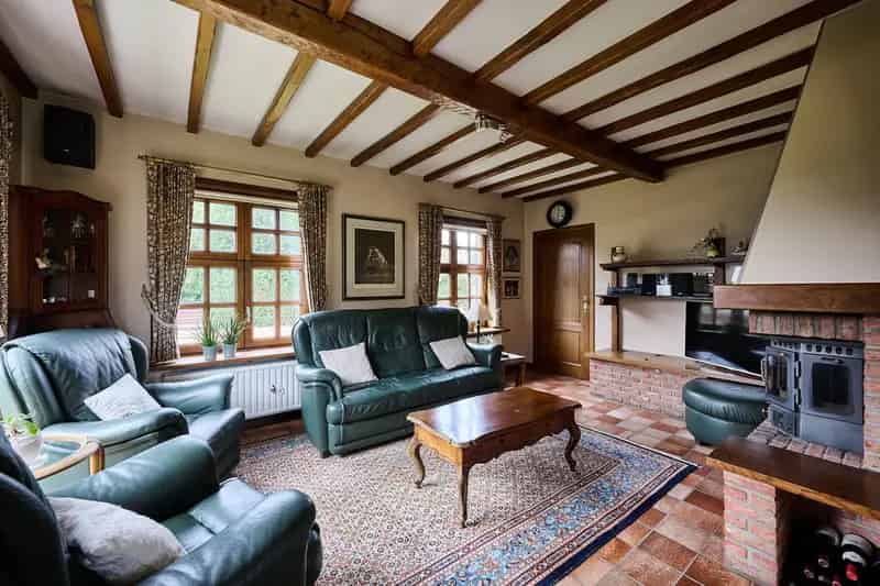 Huis te huur Gooik: 3 slaapkamers, 211m², mooie tuin