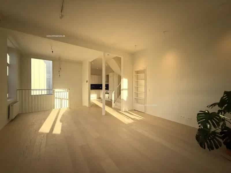 Woning te Koop Gent: 3 Slaapkamers, Handelsruimte, Toplocatie