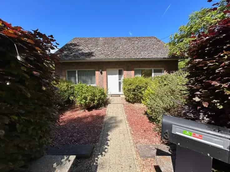 Huis Te Koop Beerlegem - Te renoveren woning met tuin en garage