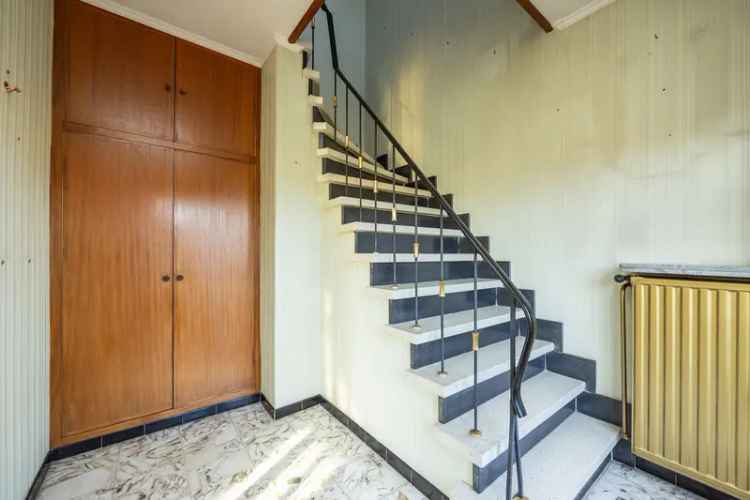 Te renoveren woning 3 slaapkamers 1150m² Zuidwesten