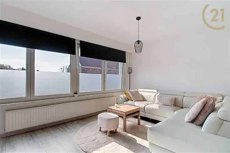 Huis Te Koop Ransart: Bel-Etage met 2 slaapkamers en garage