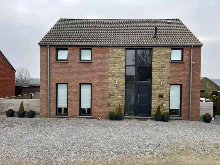 Moderne Familiewoning met Tuin te Ohey