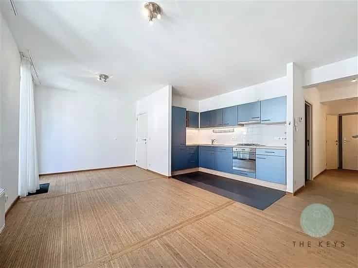 Appartement Te Koop Schaarbeek  55m2 Terras Parking
