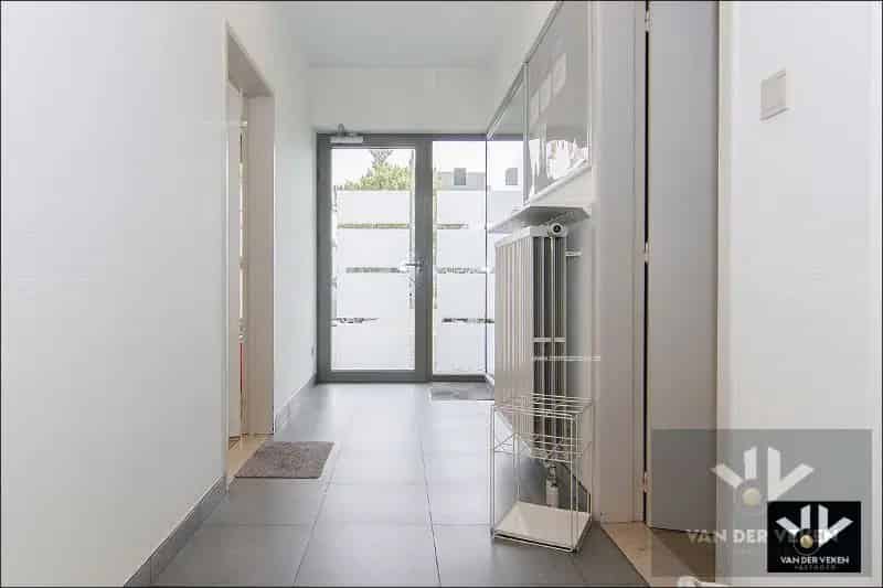 Huis te koop Hasselt 4 slaapkamers praktijkruimte