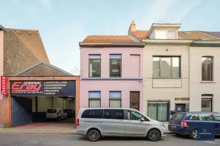 Te renoveren Huis Sint-Amandsberg 143m²