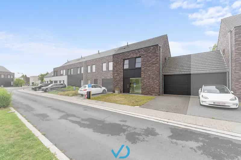 Huis te koop Ieper: Instapklare gezinswoning met garage en tuin
