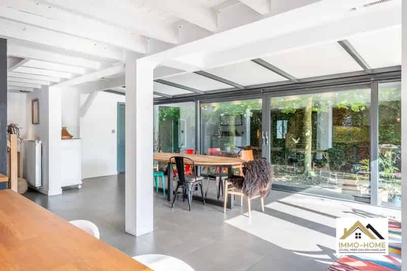 Huis te koop in Lochristi: charmante woning met verrassend interieur