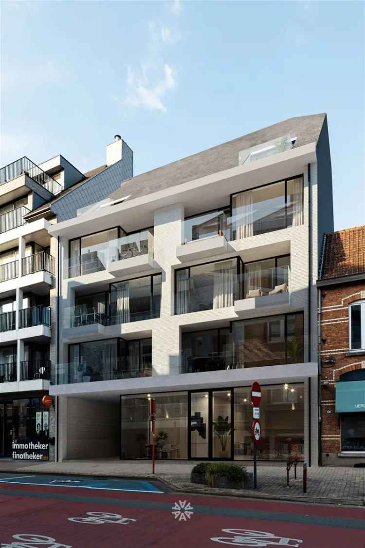 Casco handelsruimte met diverse mogelijkheden in een nieuwbouw residentie in het hartje van Deinze