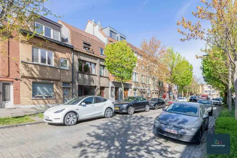 Huis te huur Gent: 5 slaapkamers, tuin & dubbele garage