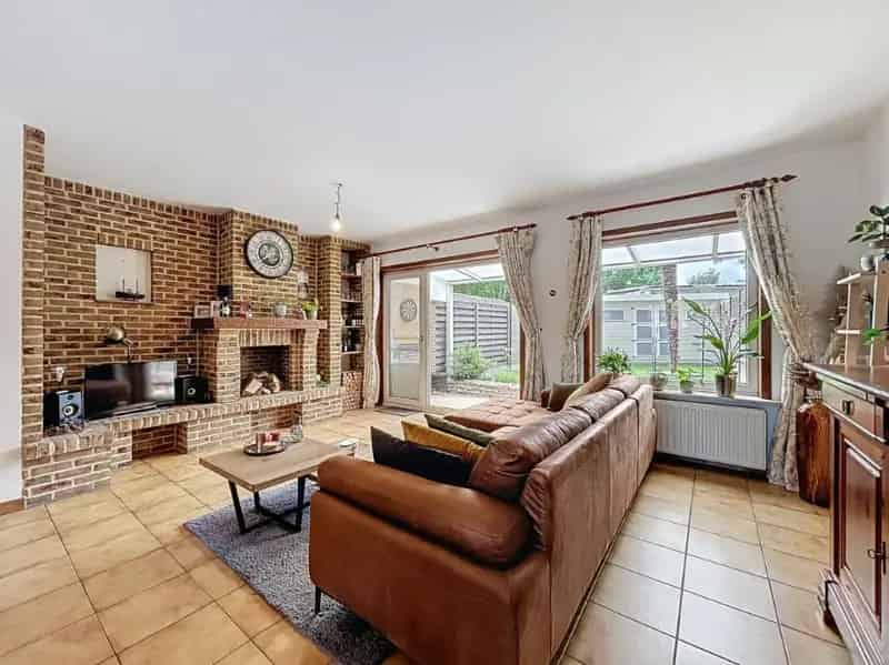 Huis te huur nabij centrum 3 slaapkamers tuin uitweg