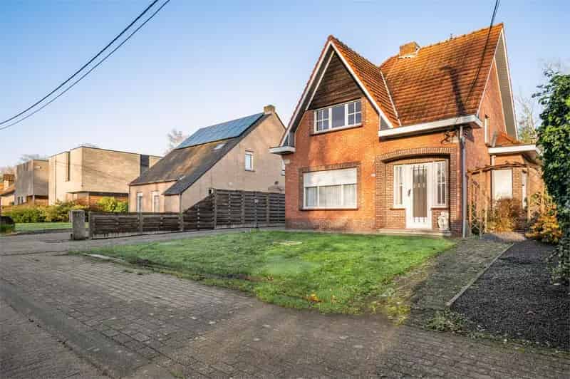 Huis te huur St Jozef Olen: 3 slaapkamers, garage, renovatieproject