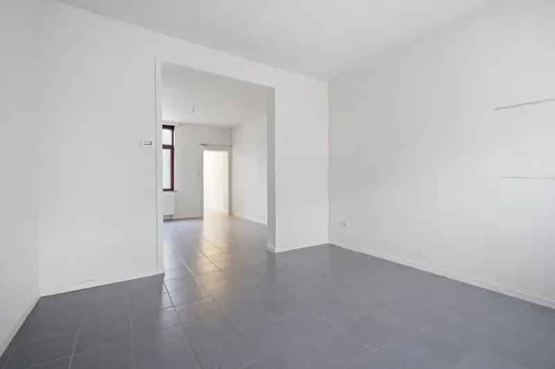 Huis te koop Gent Centrum: 2 Appartementen Nabij Openbaar Vervoer
