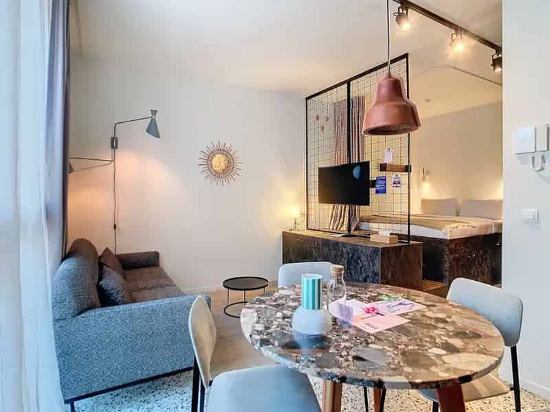 Appartement te Koop Berchem - Investering met Huurrendement