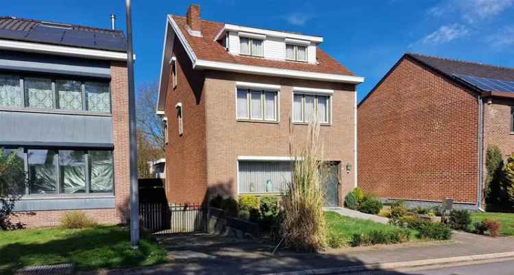 Karaktervolle, ruime woning met 5 slaapkamers in Genk!