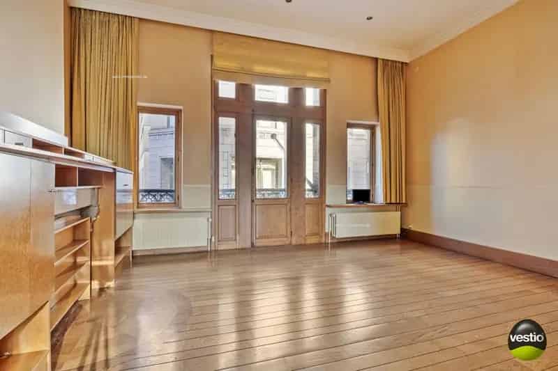 Handelspand met Woonst te Koop Tongeren Centrum