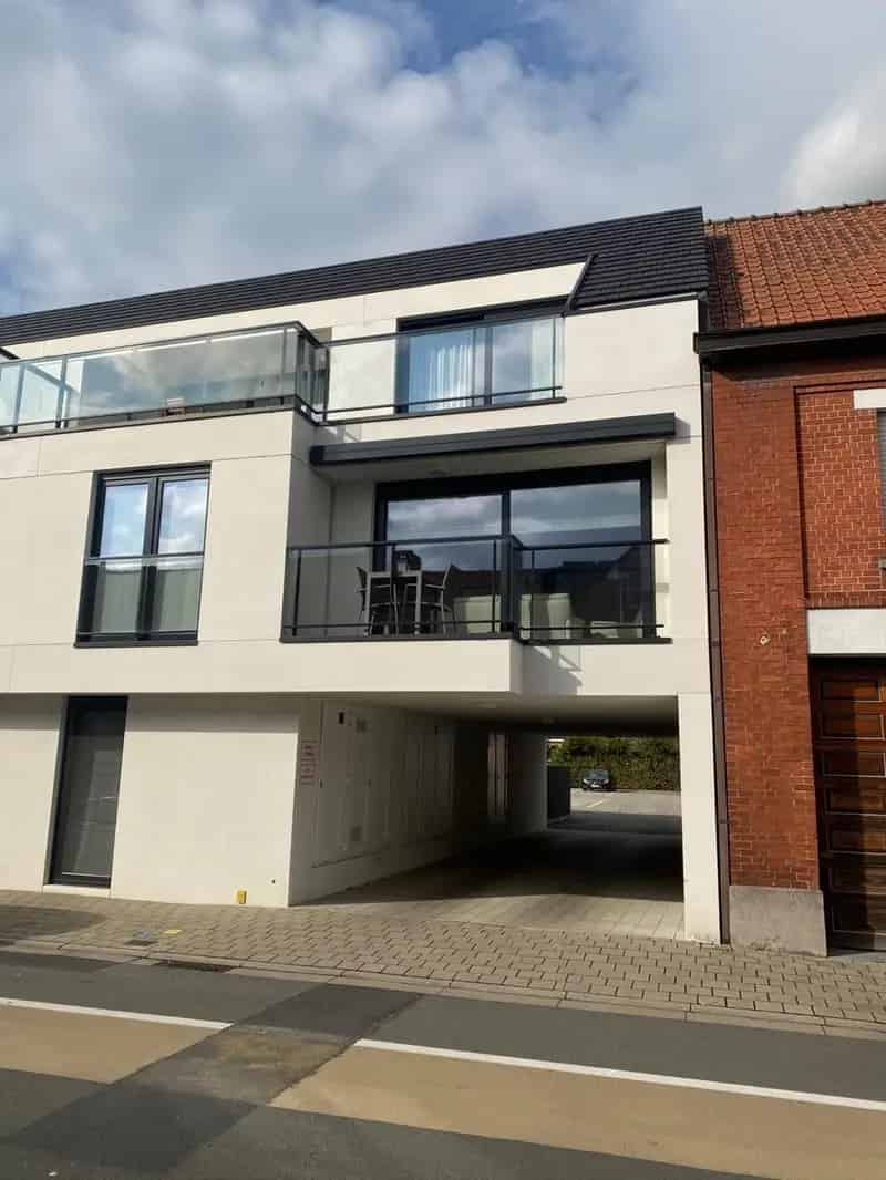 Autostaanplaats te Huur Waregem