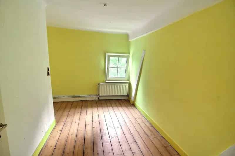 Lichtenbusch Reihenhaus 80m2 3 Schlafzimmer Renovierungsprojekt