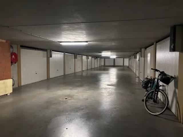 Garagebox te huur met extra ruimte