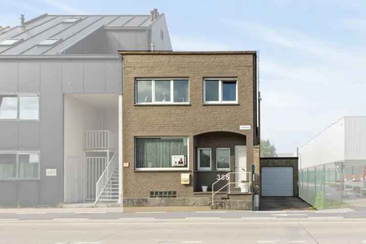 Charmante halfopen woning met ruime tuin, garage en duurzaam watergebruik!